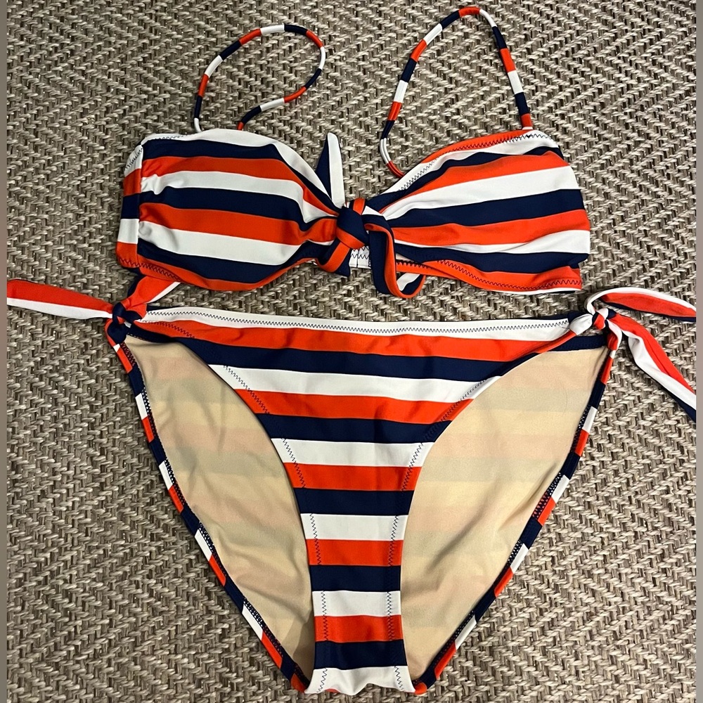 PRE-OWNED OLD NAVY WOMEN'S RED, WHITE & BLUE STRIPE BIKINI SET- MEDIUM